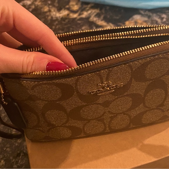 Coach Wallet - Picture 3 of 10